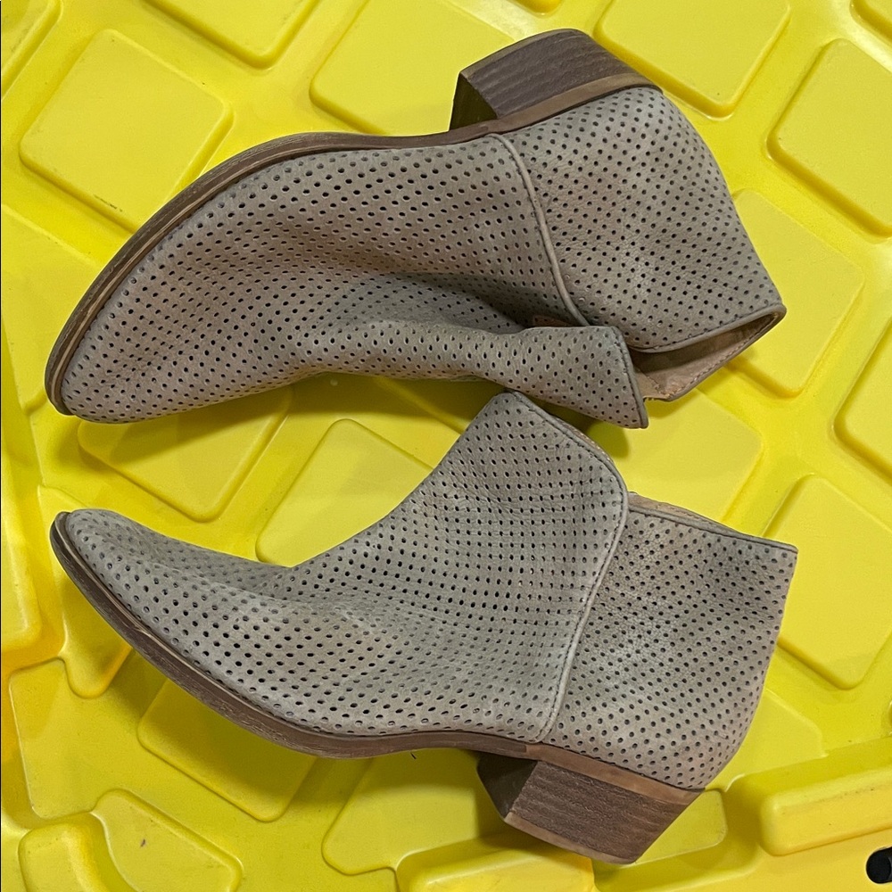Perforated Ankle Boots - Gray 7